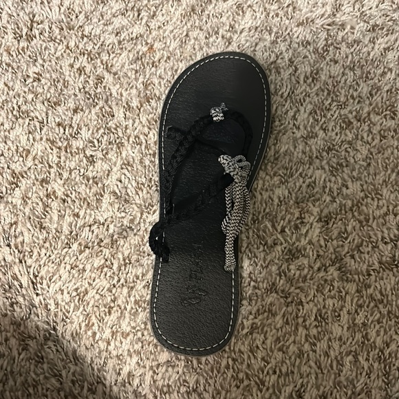 White black plaka shoes. My mom got them for me message me for details! - Picture 1 of 3